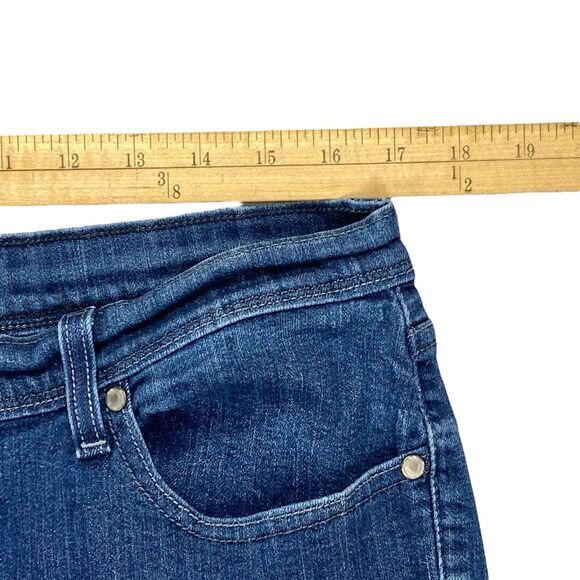 Levi's 515 Bootcut Jeans Womens 31 x 30 Blue Medium Wash Modest Business Casual - Picture 9 of 16